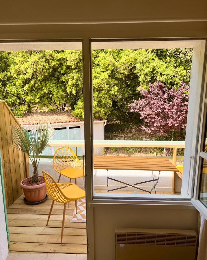 Front De - Terrasse Exterieur - Parking Appartement